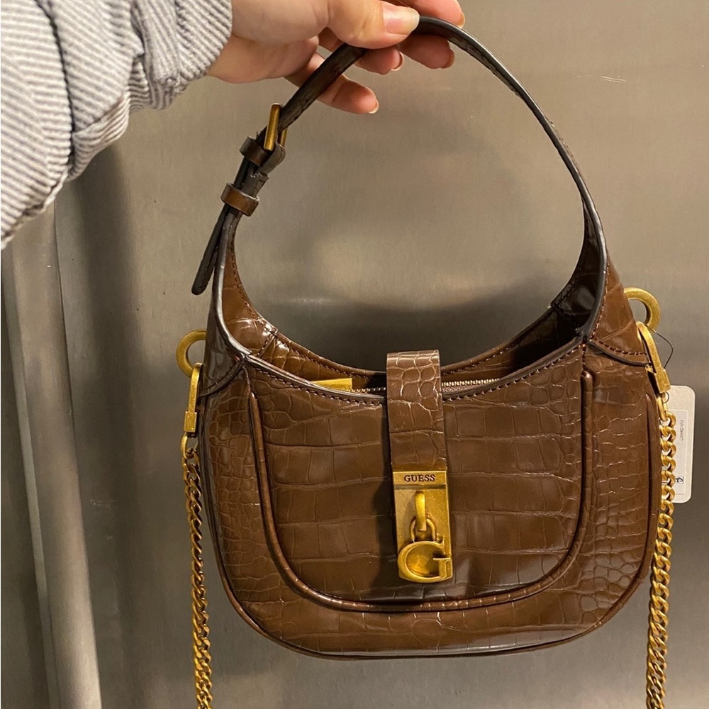Guess crossbody/ shoulder bag